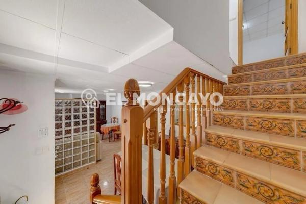 Chalet adosado en calle Sant Francesc