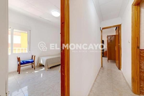 Chalet adosado en calle Sant Francesc