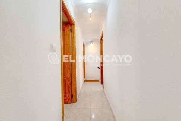 Chalet adosado en calle Sant Francesc
