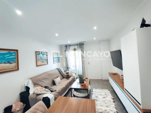 Chalet adosado en calle Corts Valencianes