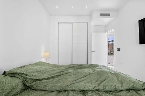 Casa independiente en calle la Malva Rosa