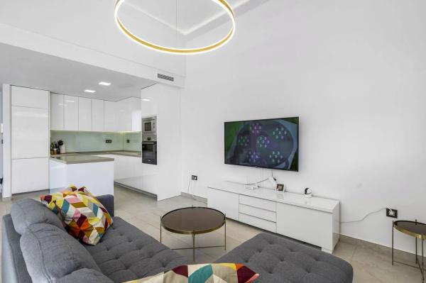 Casa independiente en calle la Malva Rosa