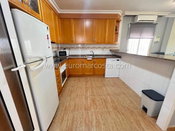 Chalet pareado en Urbanización Pinomar