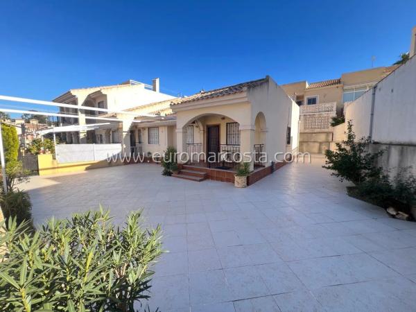 Chalet pareado en Urbanización Pinomar