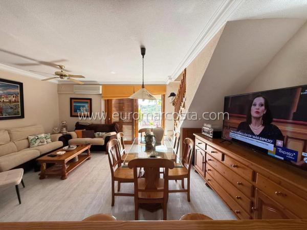 Chalet adosado en calle Austria