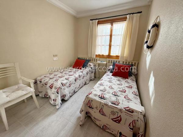 Chalet adosado en calle Austria