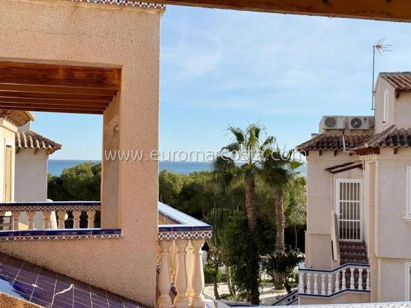 Chalet adosado en calle Austria