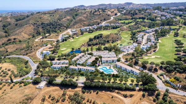 Wyndham Grand La Cala Golf Residences