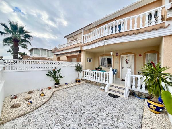 Chalet adosado en CL Orense