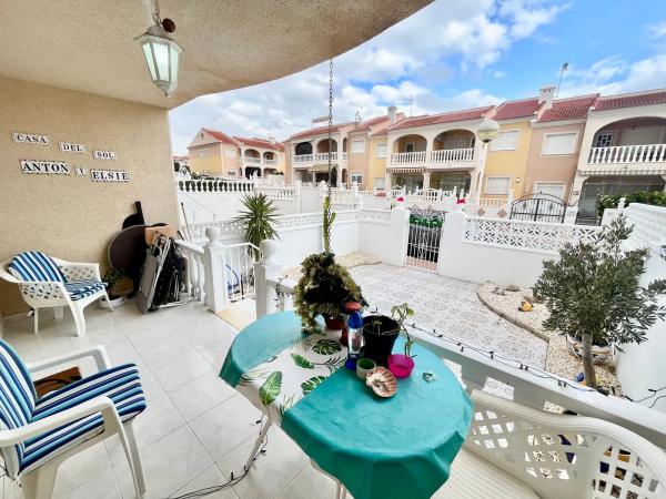 Chalet adosado en CL Orense