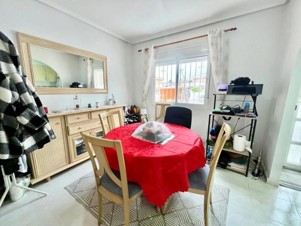 Chalet adosado en CL Orense