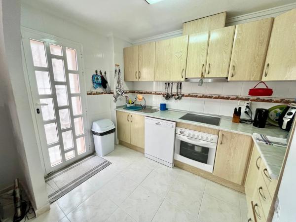 Chalet adosado en CL Orense