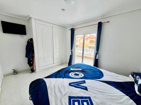 Chalet adosado en CL Orense