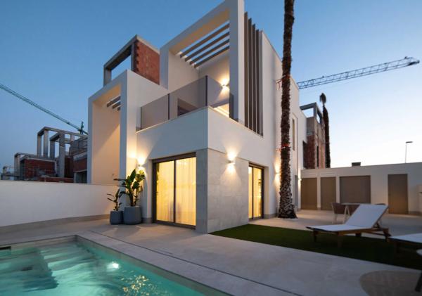 Chalet pareado en calle Teruel