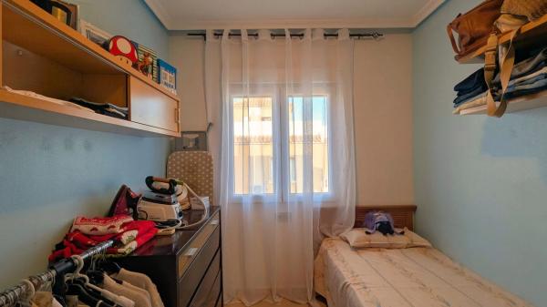 Chalet pareado en calle Mérida