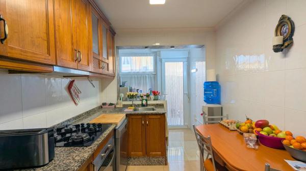 Chalet pareado en calle Mérida