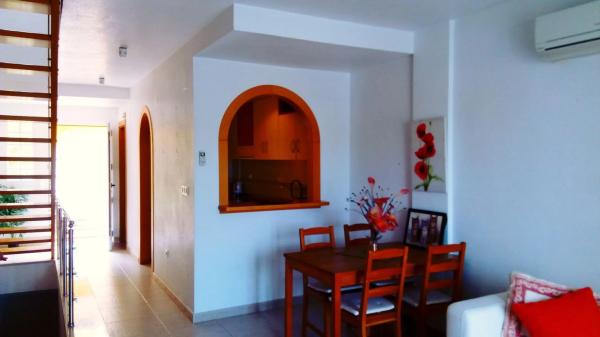 Chalet pareado en calle Rojaleros Ausentes