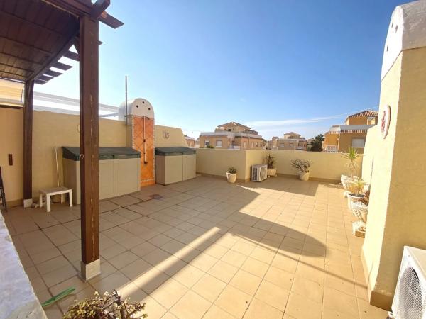 Chalet pareado en calle Covadonga