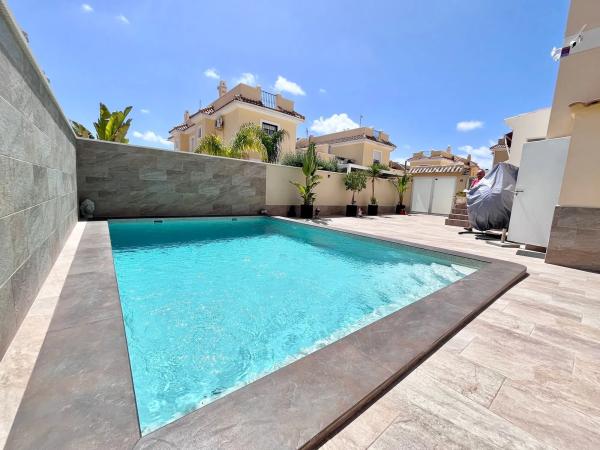 Chalet pareado en Av Cuenca