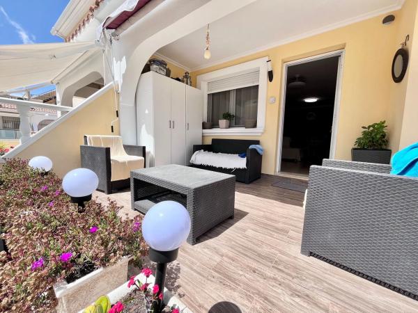 Chalet pareado en Av Cuenca