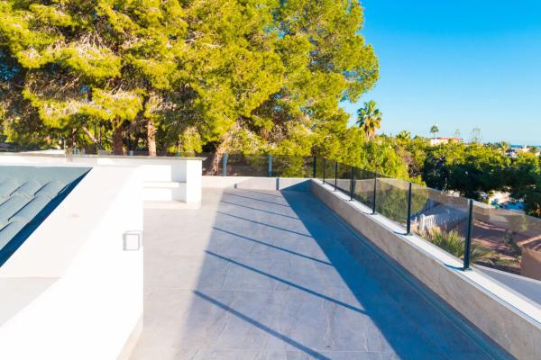 Casa independiente en avenida de La Costa Azul