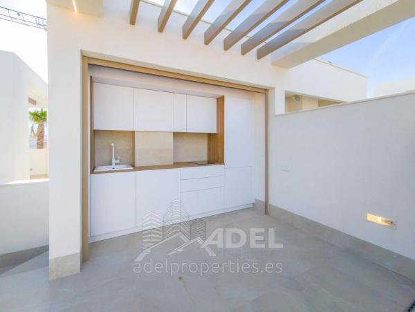 Casa independiente en calle Soria