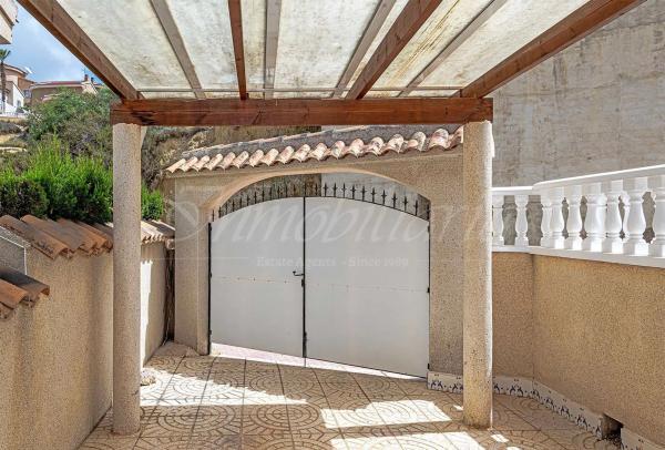 Casa independiente en calle Sierra de Tentudia