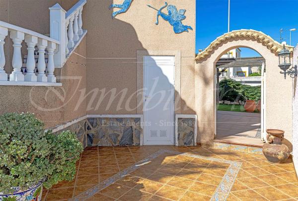 Casa independiente en calle Sorolla