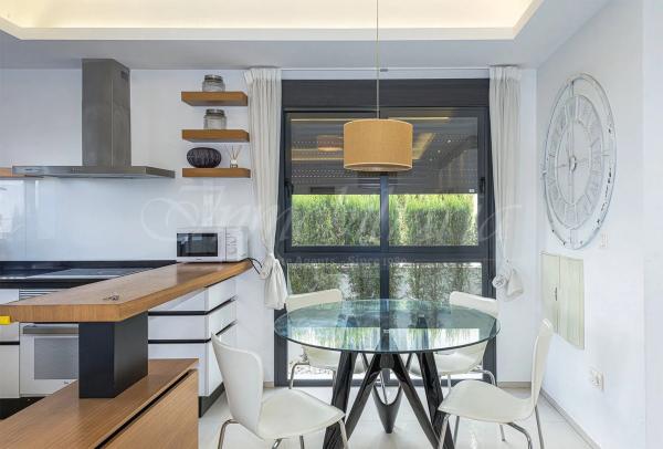 Piso en avenida de Almería