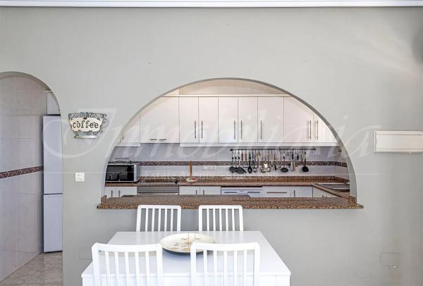 Casa independiente en calle Sorolla