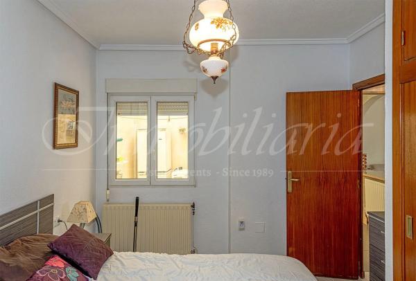 Chalet pareado en calle los Arcos