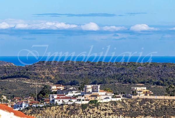 Chalet pareado en calle los Arcos