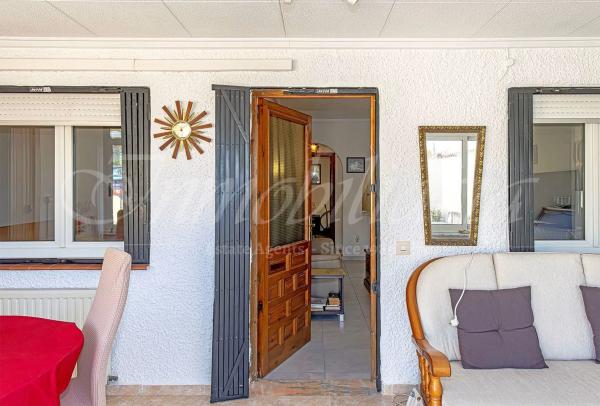 Chalet pareado en calle los Arcos