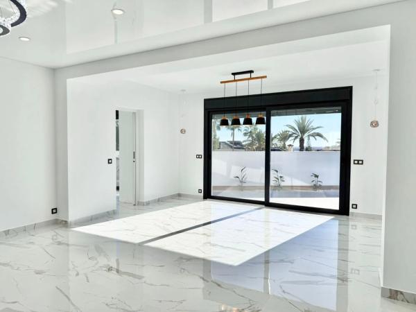 Chalet en avenida de La Costa Azul, 64