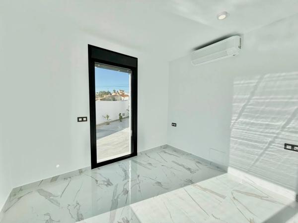 Chalet en avenida de La Costa Azul, 64