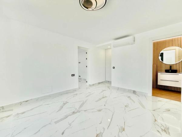 Chalet en avenida de La Costa Azul, 64