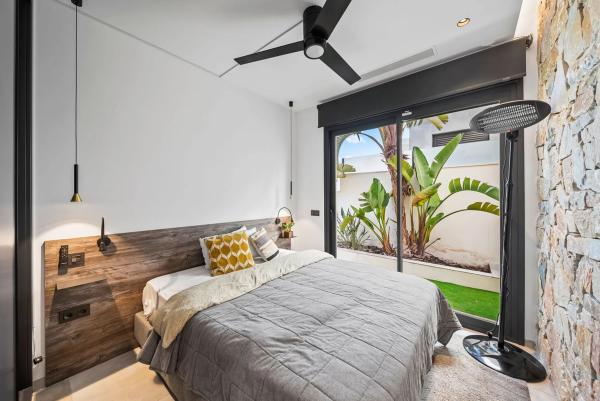 Casa independiente en avenida del Recorral