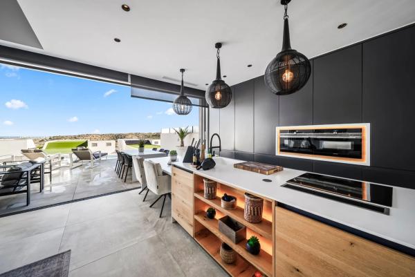 Casa independiente en avenida del Recorral