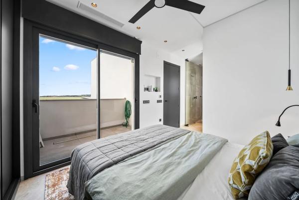 Casa independiente en avenida del Recorral