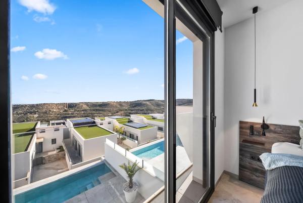 Casa independiente en avenida del Recorral