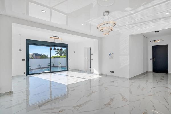 Chalet en avenida de La Costa Azul, 64