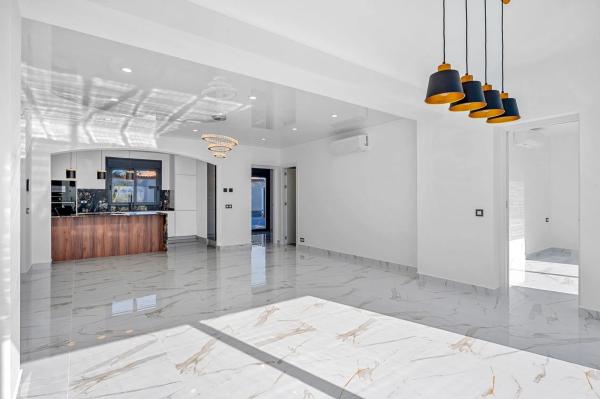 Chalet en avenida de La Costa Azul, 64