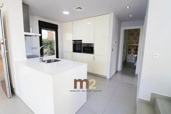 Casa independiente en avenida del Salvador