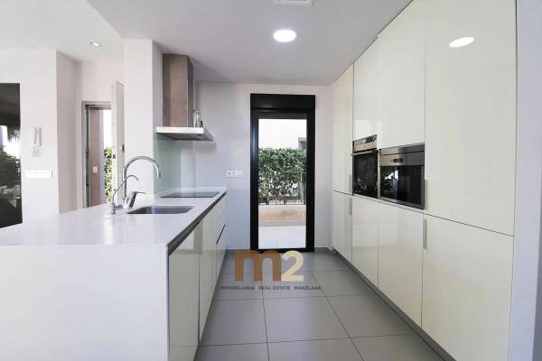 Casa independiente en avenida del Salvador