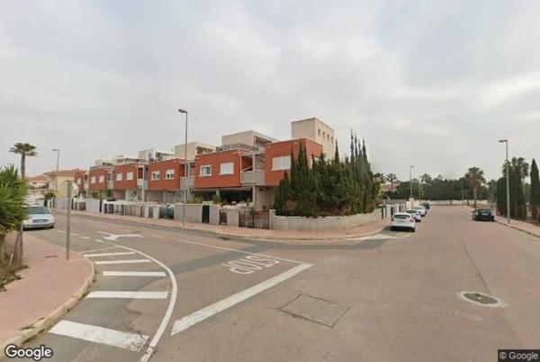 Chalet adosado en avenida de Huelva