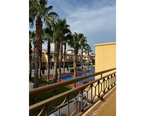 Chalet adosado en calle Isla Vedra, 11