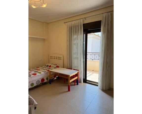 Chalet adosado en calle Isla Vedra, 11