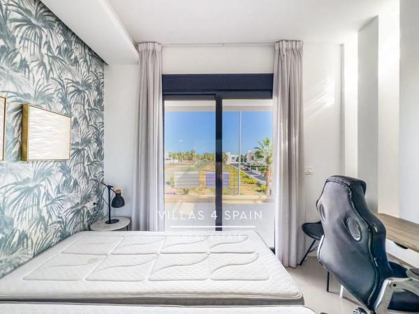 Chalet adosado en avenida del Salvador