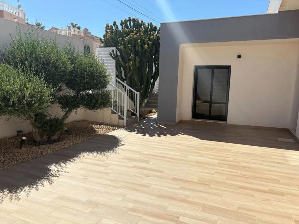 Chalet en calle Africa, 5