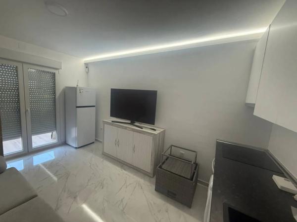 Estudio en calle Thader